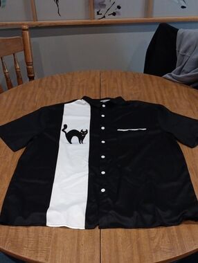 Black and White Short-Sleeve Button-Up Shirt with Cat Motif
